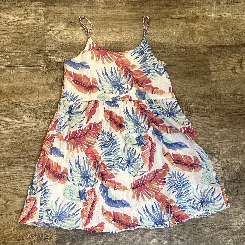 Everly Small Women's Patriot Dress Tropical Leaf Pattern